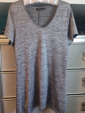 Apt. 9 Gray Heathered V-Neck Tunic